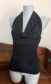 Maglia con allacciatura al collo