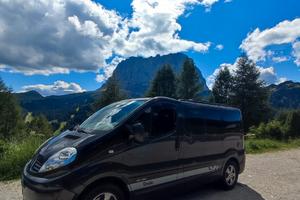 Van Renault Trafic Camper 2.5 cambio automatico 