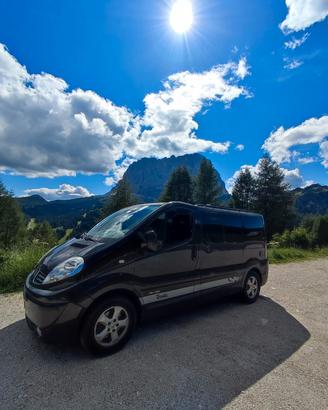 Van Renault Trafic Camper 2.5 cambio automatico 