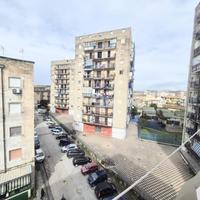 2 LOCALI A NAPOLI