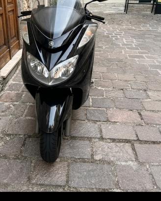 Yamaha majesty 400