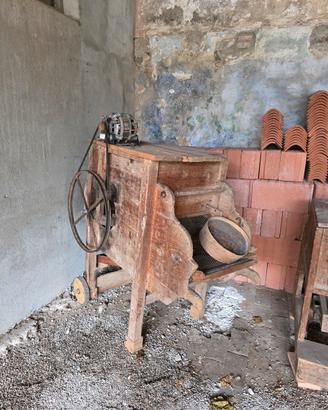 Antiquariato Agricolo: Coppia di macchinari rari