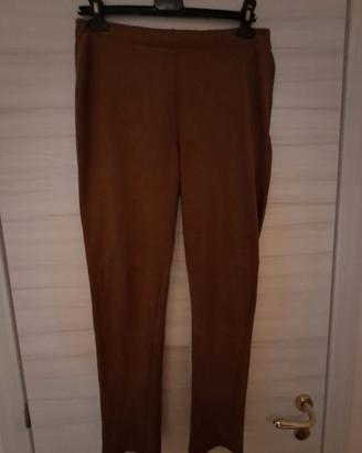 Pantalone scamosciato nuovo