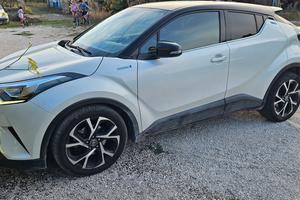 Toyota C-hr hybrid 