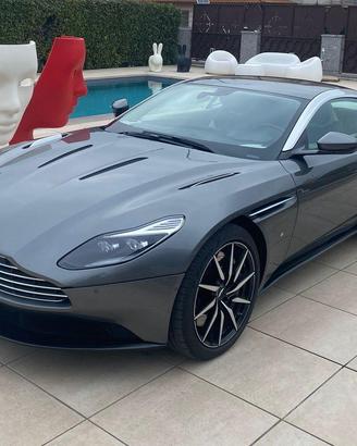 ASTON MARTIN DB11 V12 Coupé