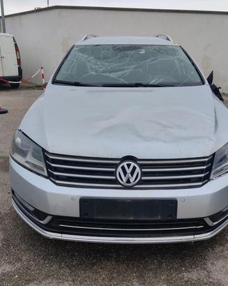 VW PASSAT VARIANT 365 2.0 TDI 140CV ricambi