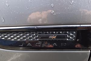 Jaguar E-Pace Chequered Flag R-Dynamic
