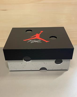 Scarpiera Jordan x Off White