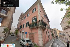 Stanza uso ufficio in studio professionale