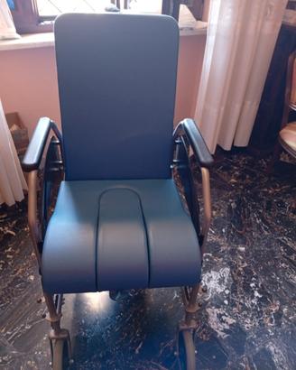 Sedia sanitaria nuova