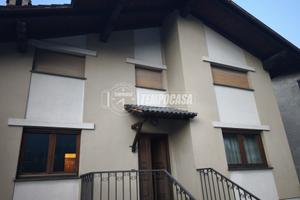 TERRATETTO BIFAMILIARE