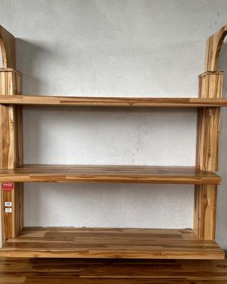 Mensole con spalle a soffitto in larice