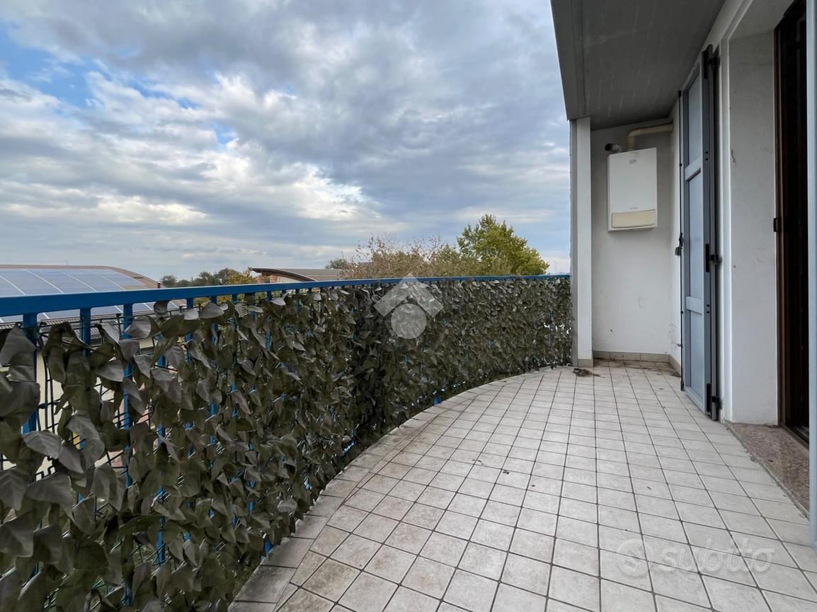 Appartamento – RE - Vista 3