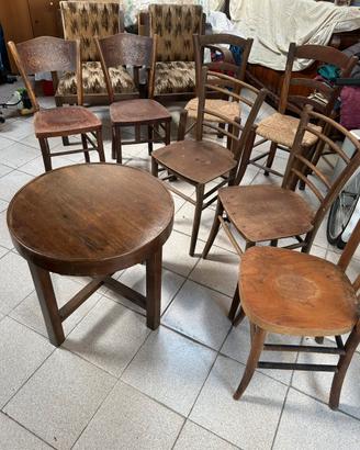 Sedie e tavolino in legno