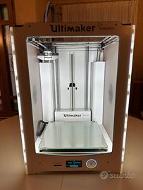 Stampante 3D ULTIMAKER 2+ EXTENDED con Materiale