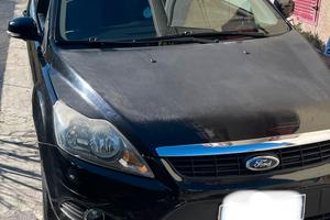 Ford Focus 1.6 gpl