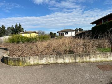 Terreno edificabile in zona residenziale