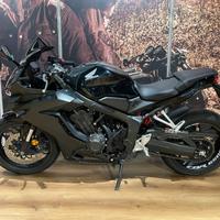 Honda CBR 650 R 35 kW - Garanzia ufficiale