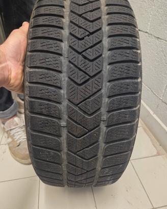 pirelli sottozero 225/40 R18