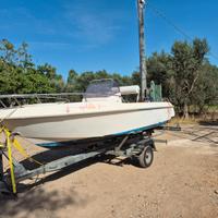 Barca motore e carello