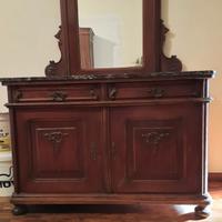 Toilette con specchio in noce