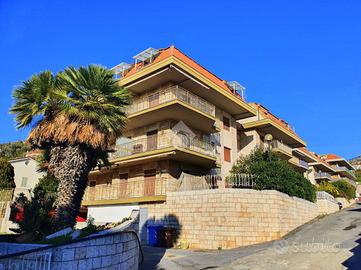 3 LOCALI A RIVA LIGURE