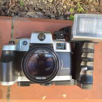 Macchina fotografica canomatic con flash