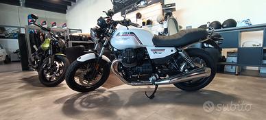 Moto Guzzi V7 Special €5+