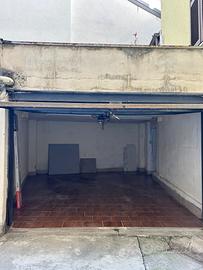 box singolo con cantinetta annessa