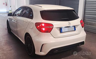 MERCEDES A180d Premium AMG 