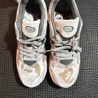 Bape x new balance 2002r