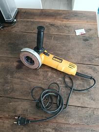 smerigliatrice de walt