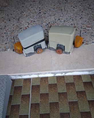 2 Motori elettrici TAU per cancello scorrevole 