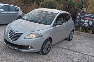 New Ypsilon 0.9 TwinAirTurbo 85cv Full Optional