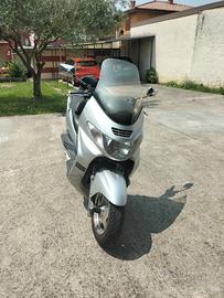 Suzuki Burgman 400