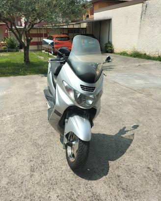 Suzuki Burgman 400