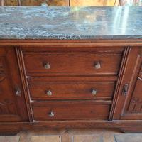 Credenza in legno massello con 3 cassetti e piano