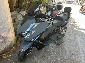T MAX 560 …BLACK MAX ….9000 KM….2021