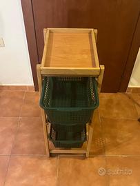 Mobiletto con cassetti