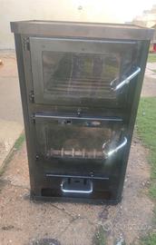 Stufa a legna con forno