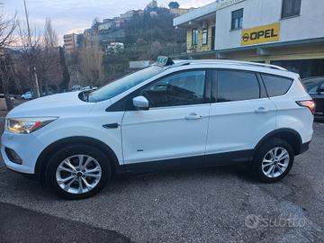 Ford Kuga 2.0 TDCI 150 CV S&S 4WD Titanium