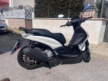 Piaggio Beverly 300