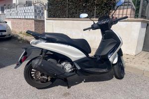 Piaggio Beverly 300 €3000