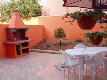 Pula arredato bilocale con cortile/giardino