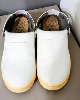 scarpe da cuoco o parrucchiere 