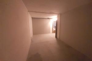 Locale deposito 16 mq