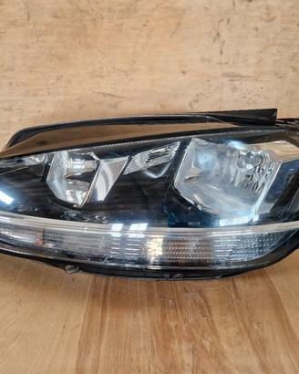 Volkswagen Golf 7.5 2016-2019 Restyling Faro sx