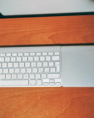Apple Tastiera e magic trackpad.