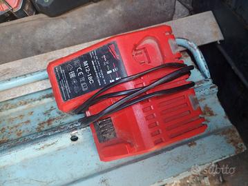 caricabatterie Milwaukee 12-18 C