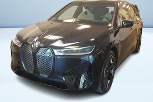 BMW iX xdrive40 pacchetto sportivo